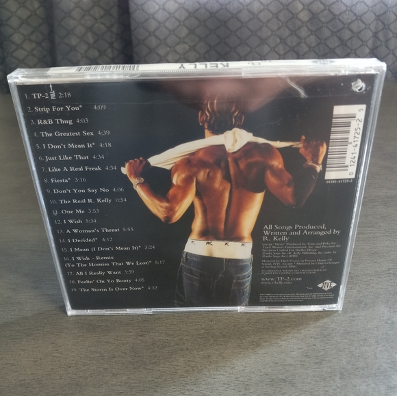 2000 R.Kelly TP-2.COM Cd New Factory Sealed - Picture 4 of 6